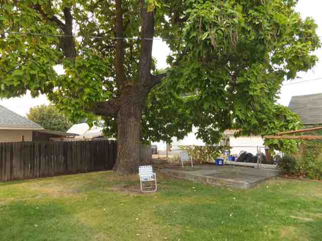 417 E Glass Ave - Photo 4