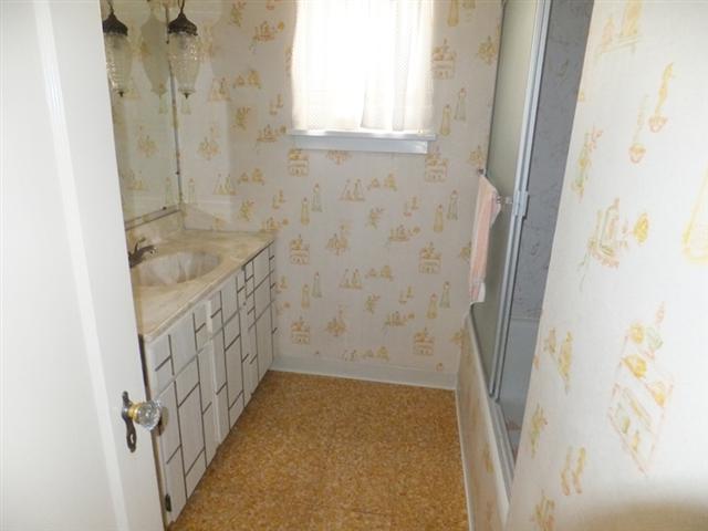 417 E Glass Ave - Photo 7