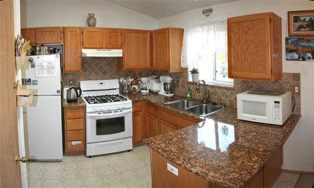 6104 N LACEY St - Photo 3