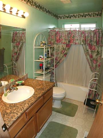 6104 N LACEY St - Photo 4