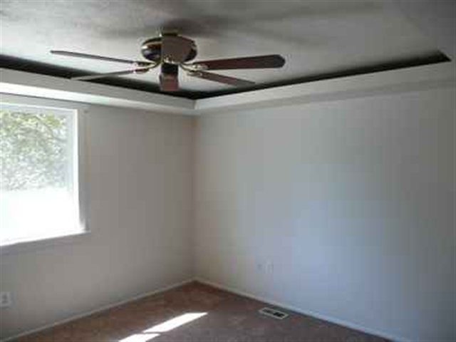 1607 E 58th Ave - Photo 5