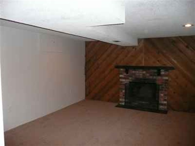 1607 E 58th Ave - Photo 7