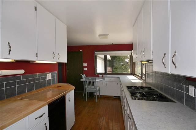 1019 E 57th Ave - Photo 5
