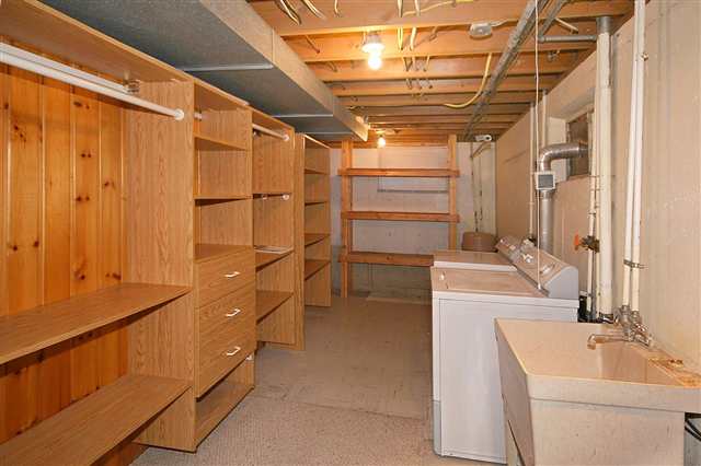 1019 E 57th Ave - Photo 7