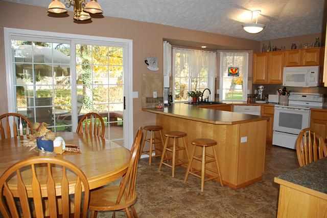8012 N Hayley Ct - Photo 3
