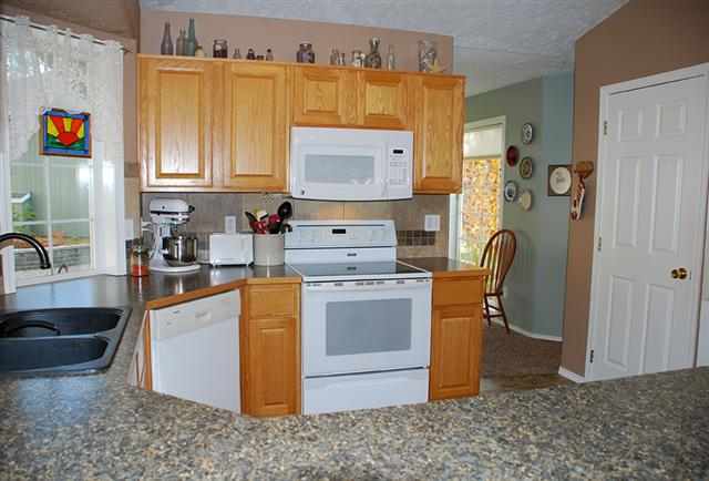 8012 N Hayley Ct - Photo 4