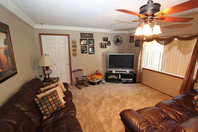 9914 S Marshall - Photo 2