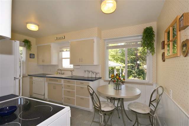 1125 E 33rd Ave - Photo 4
