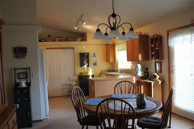 10109 W Richland Rd - Photo 4