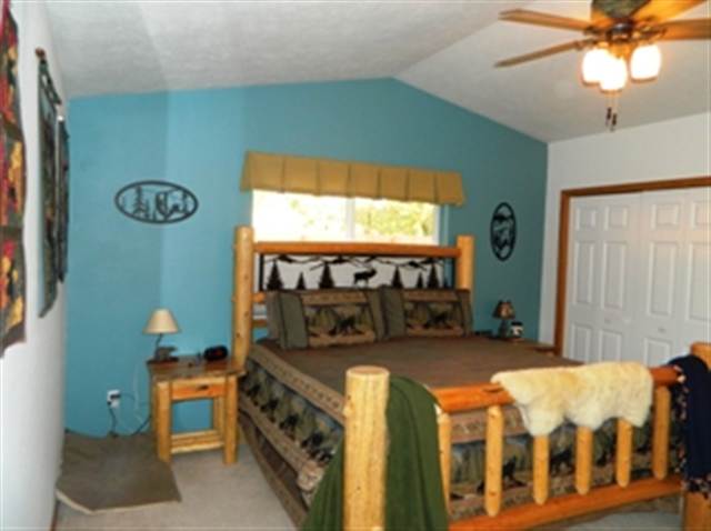 415 Evergreen Ct - Photo 5