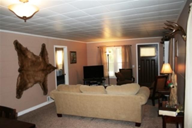 611 E Crawford St - Photo 4