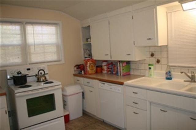 611 E Crawford St - Photo 6