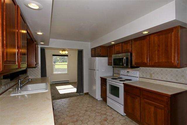 3420 W Hartson Ave - Photo 3