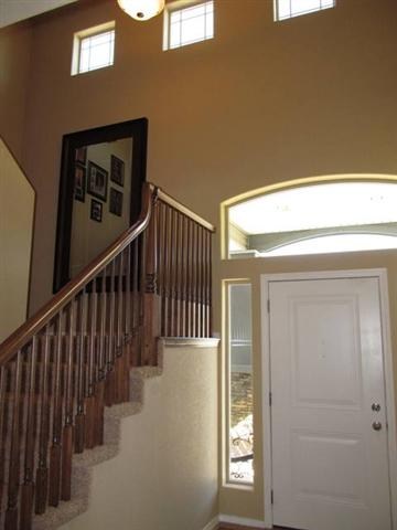718 S MOEN - Photo 8