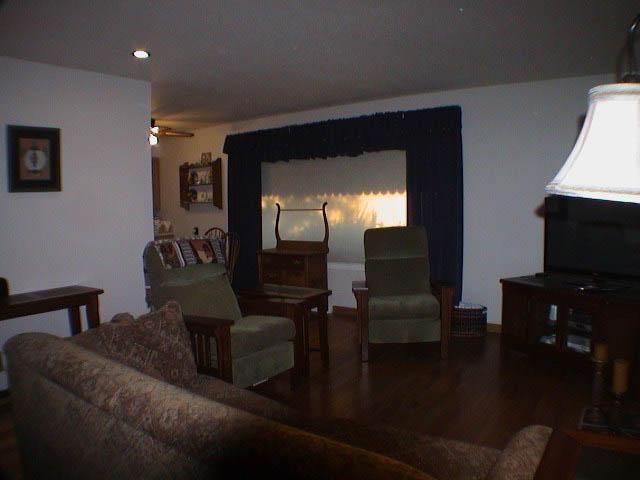 5718 N WALNUT St - Photo 4