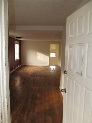 803 E 35th - Photo 9