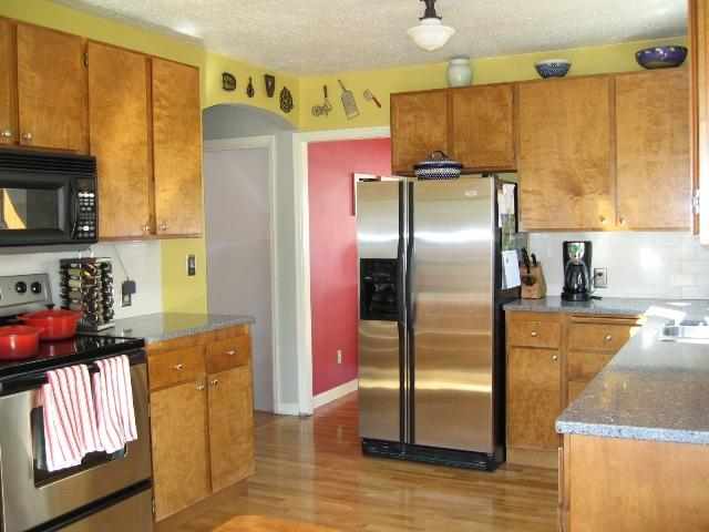 1120 S Bernard St - Photo 7