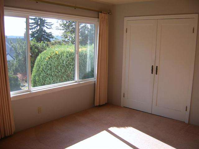 2424 W Courtland Ave - Photo 4