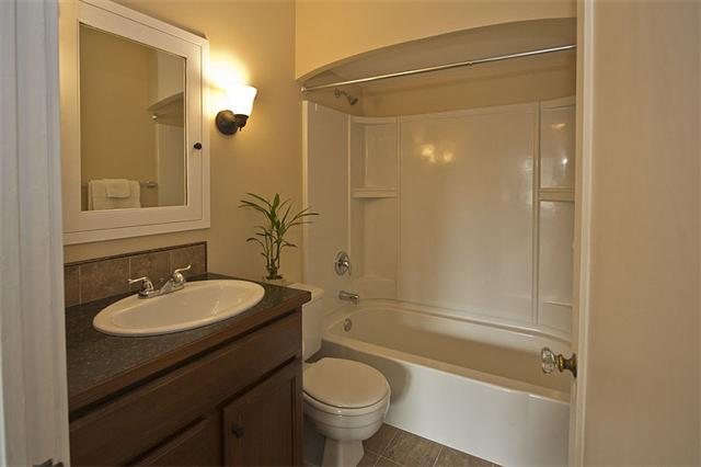 2801 N Vista Rd - Photo 7