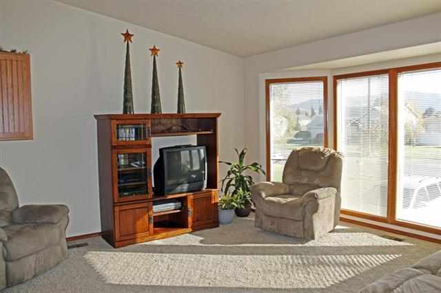 17917 E Montgomery Ave - Photo 4