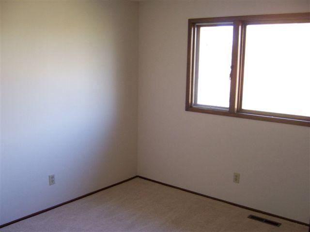21623 E Euclid Ave - Photo 5