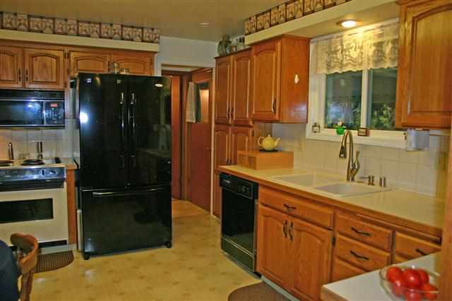 11715 N Hemlock - Photo 3