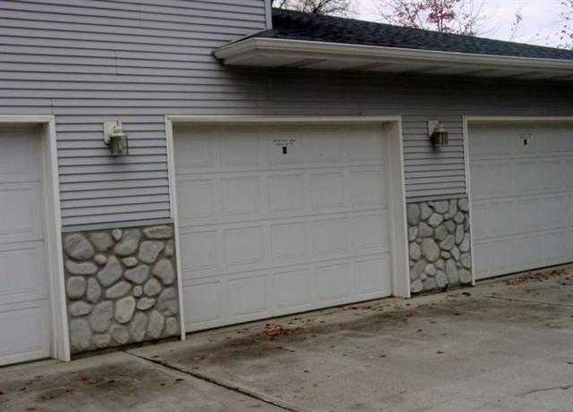 251 N Elm 2-B - Photo 8