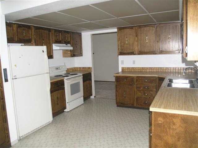 2130 E 48th Ave - Photo 3