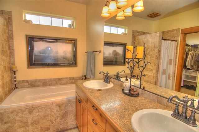 1436 E 4th St - Photo 12