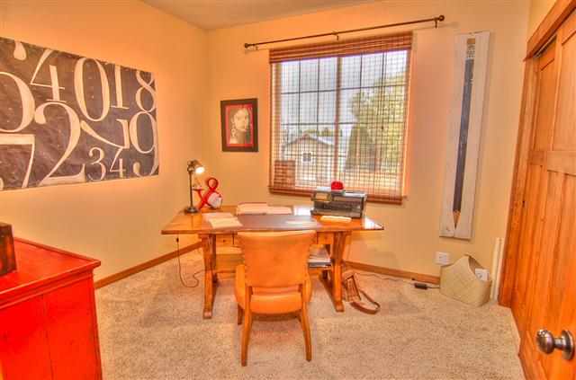 1436 E 4th St - Photo 16