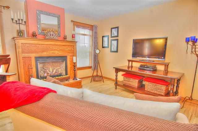 1436 E 4th St - Photo 7