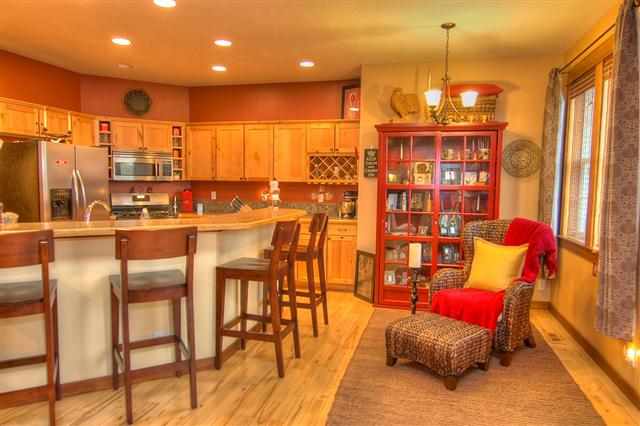 1436 E 4th St - Photo 8