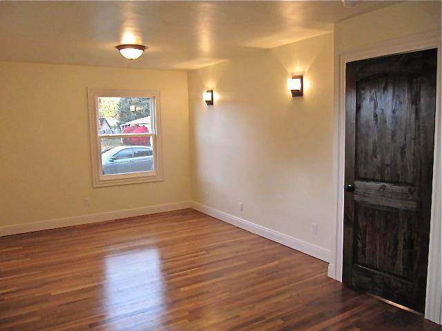 2806 N Locust - Photo 5