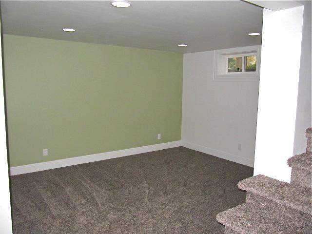 2806 N Locust - Photo 8