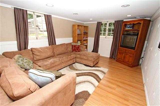 1115 E 28th - Photo 8
