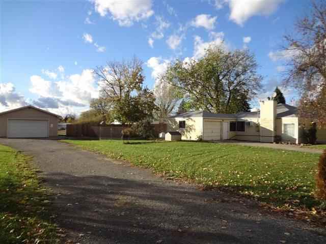 1023 N Greenacres - Photo 1