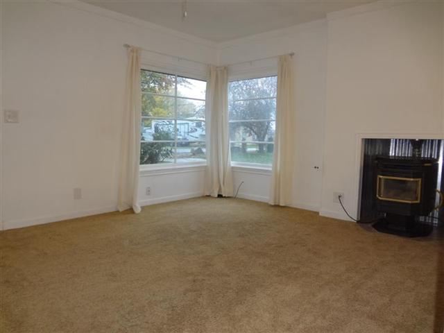 1023 N Greenacres - Photo 3