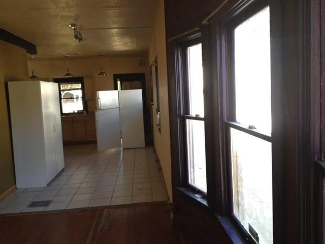 118 W Augusta Ave - Photo 3