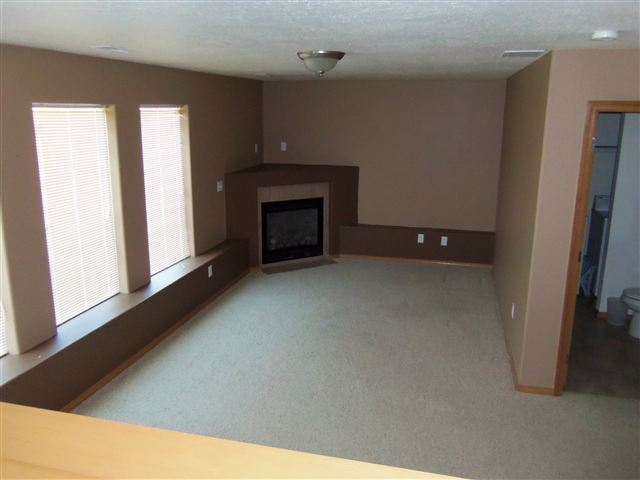 2204 Sunrise Dr - Photo 4