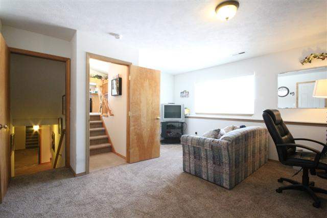 7311 N Helena St - Photo 5