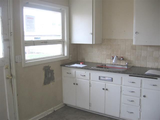 215 W Amherst Ct - Photo 3