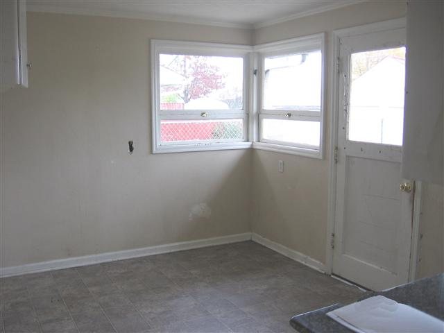 215 W Amherst Ct - Photo 4