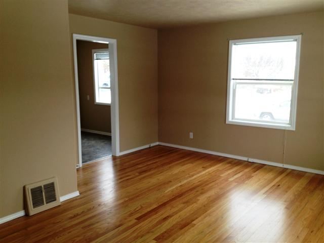 4004 N Maple St - Photo 5
