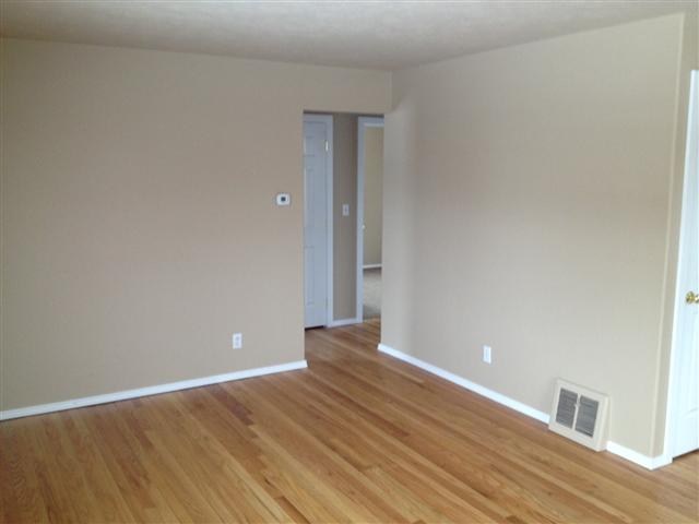4004 N Maple St - Photo 7