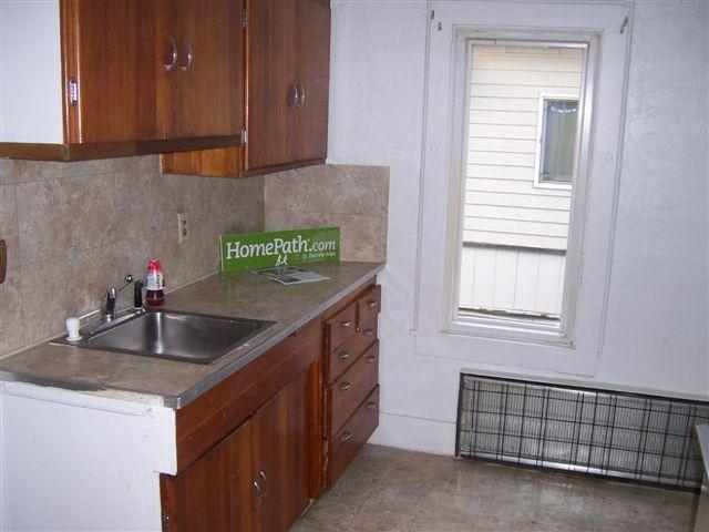 1311 W Montgomery Ave - Photo 5