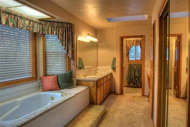 7020 N Fischer Ct - Photo 9
