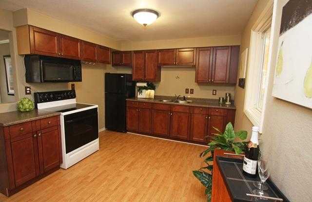 619 E Holyoke Ave - Photo 3
