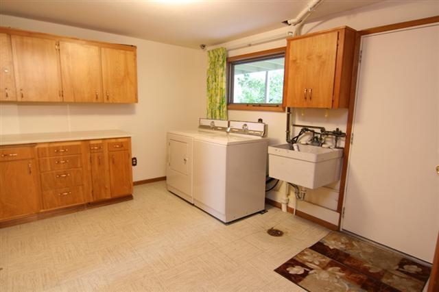 2427 E 40th Ave - Photo 16