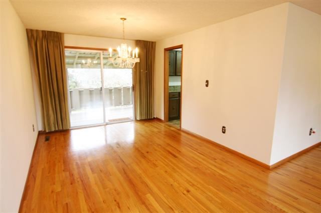 2427 E 40th Ave - Photo 7