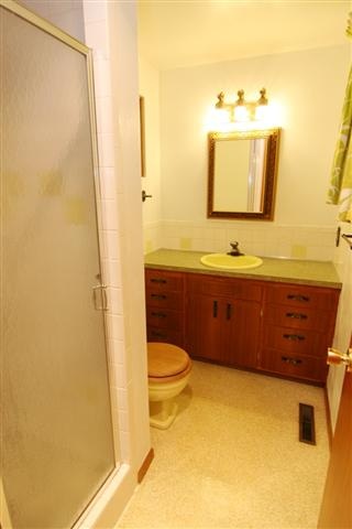 2427 E 40th Ave - Photo 9